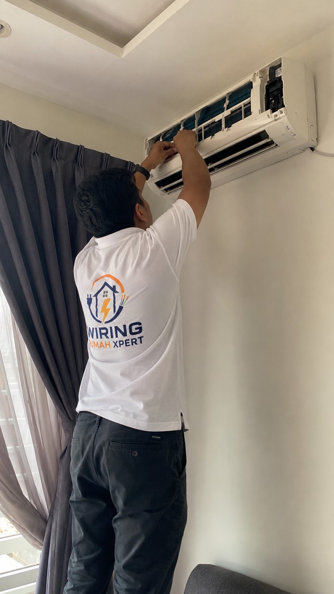 Pasang aircond indoor outdoor dan wiring point breaker